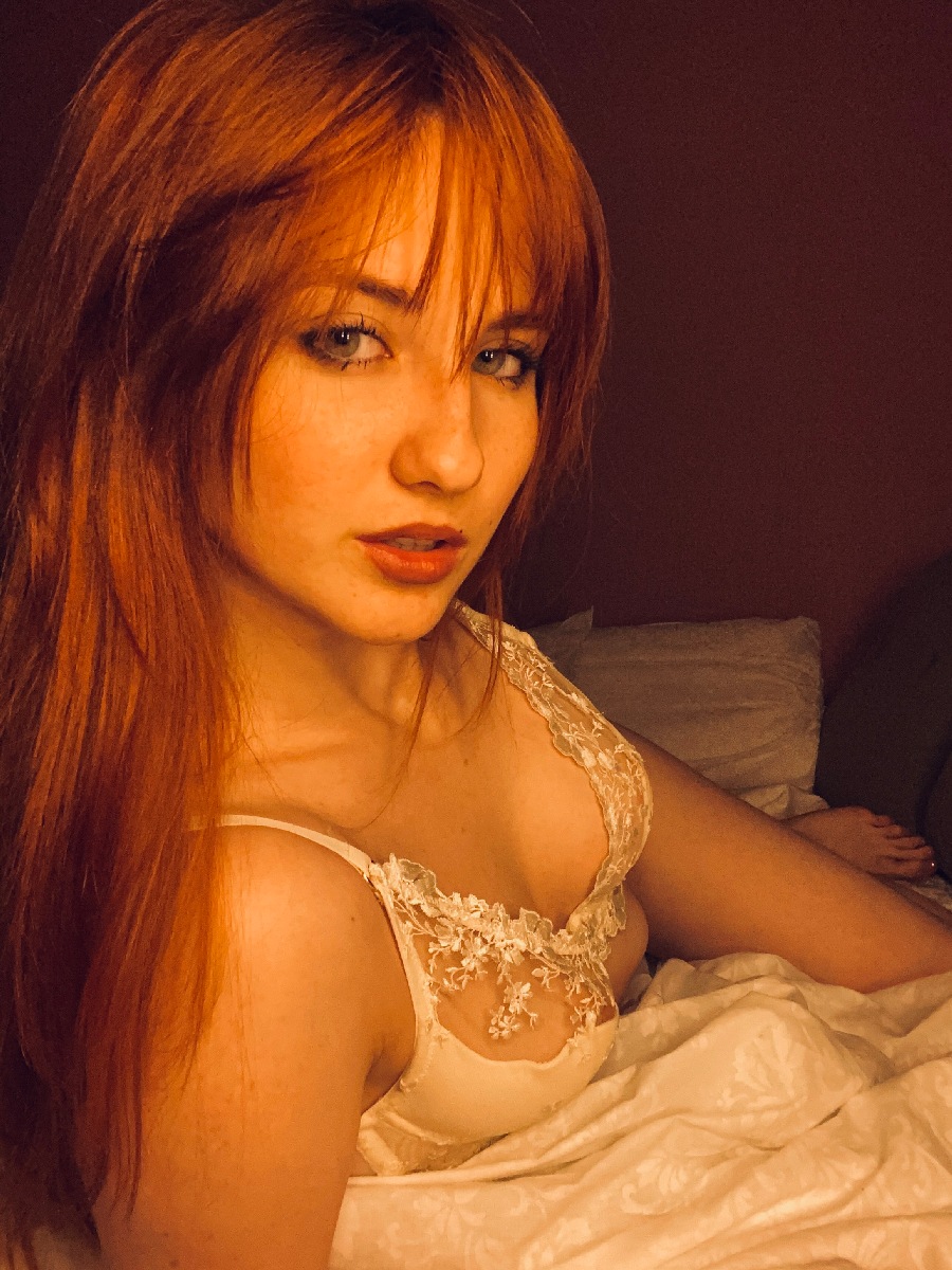 A playful frame from Nata — online in Hanoi