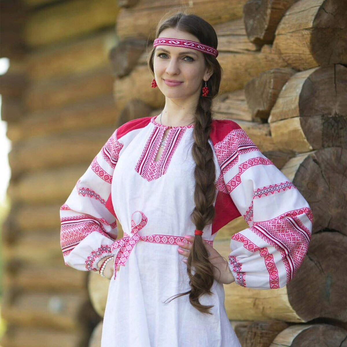 Girls in Slavic costumes in Hanoi