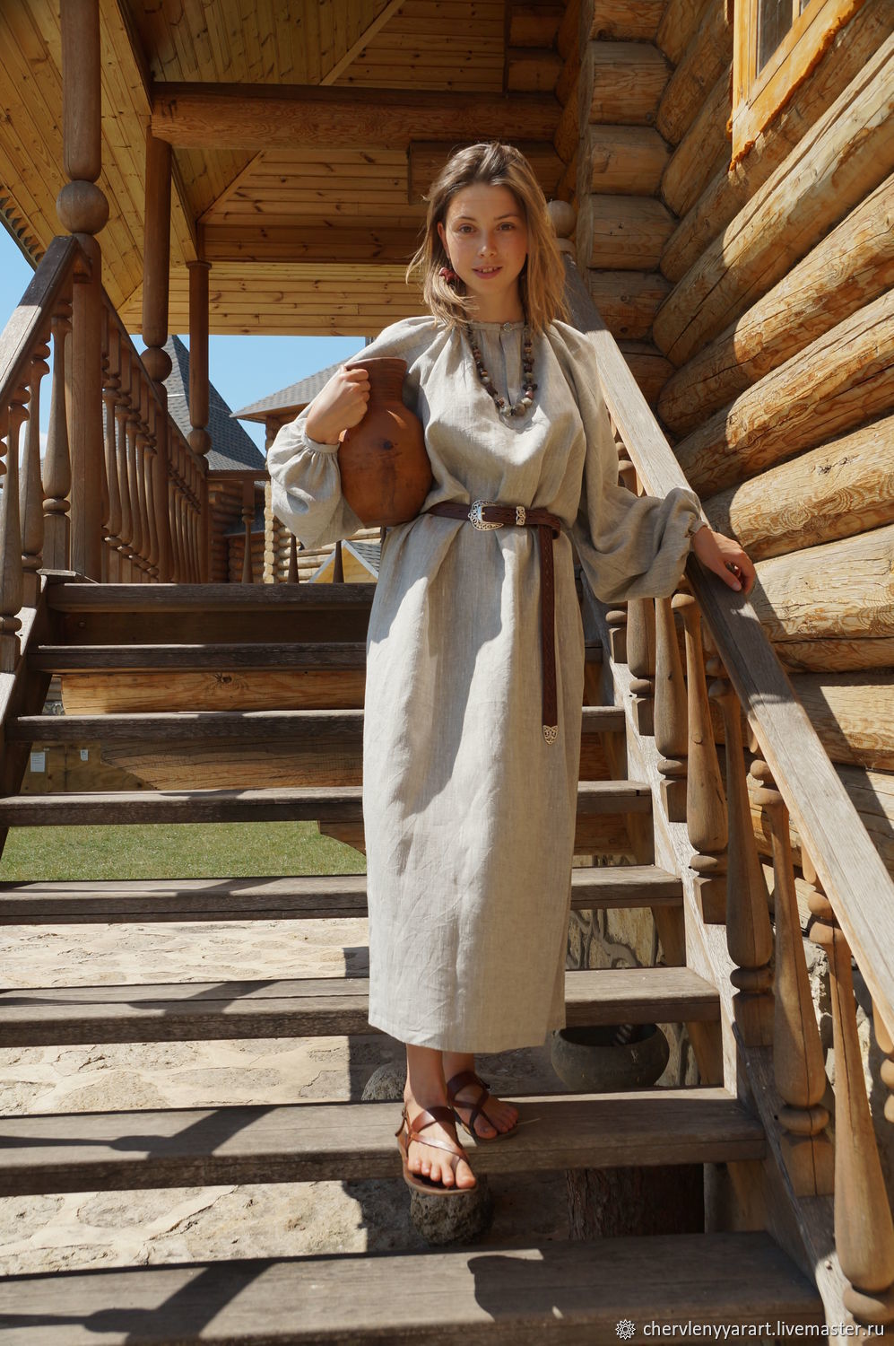 Girls in Slavic costumes in Hanoi